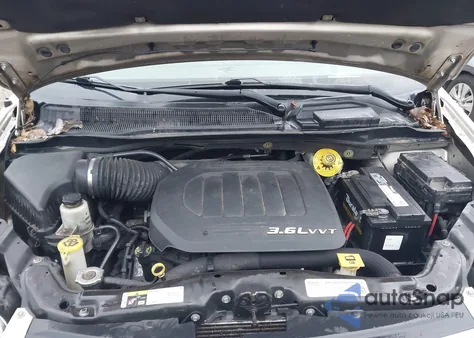 2015 Chrysler Town & Country Touring из США, поврежденный, VIN 2C4RC1BG5FR706717